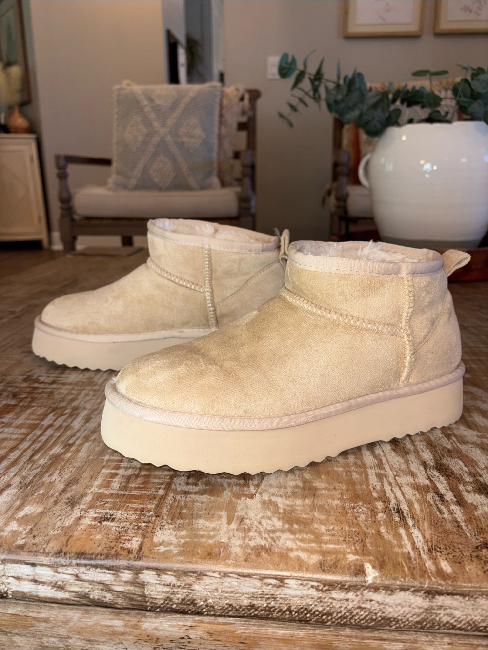 BEACH by Matisse Breckenridge Natural Suede Platform Mini Booties Size 8